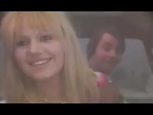 4, Սեւ, Angie տատիկն ...